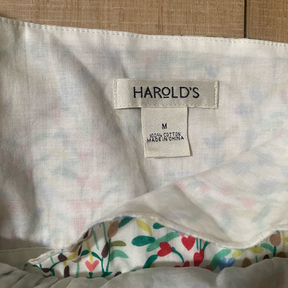 Harold’s Floral Print Spaghetti Strap Top with Blue Ribbon - Size Medium - Picture 2 of 12
